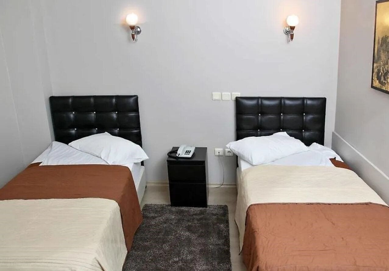 Фото Tanin Hotel 2*